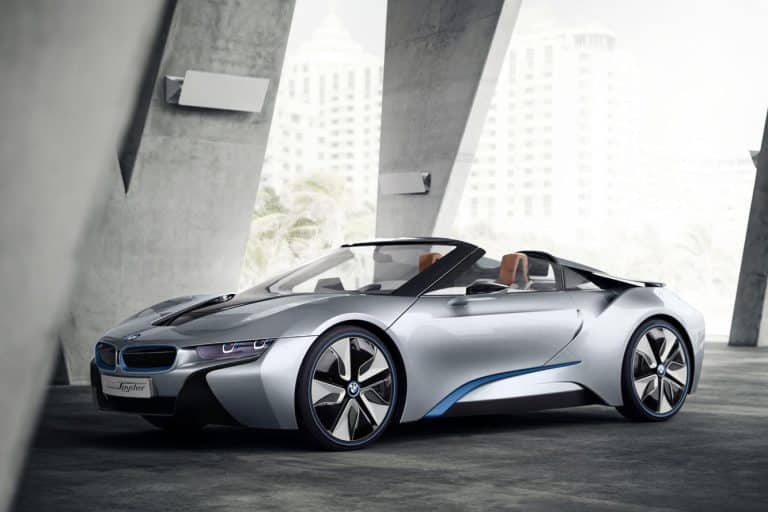 Comment ouvrir le capot du BMW i8 ?