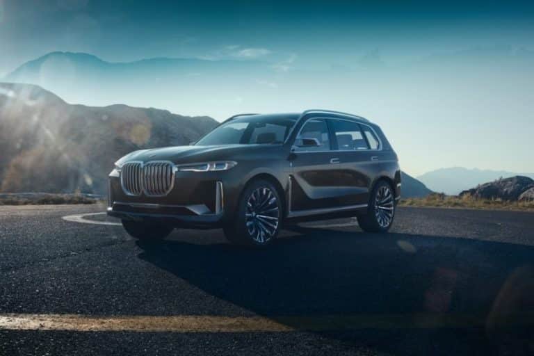 Les BMW M5 et BMW Concept X7 iPerformance au salon de l’auto de Dubai