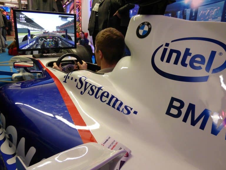Le simulateur de course BMW M4 GT3 coûtera moins de 5 000 euros
