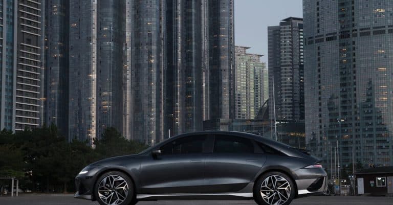 BMW a-t-il créé la voiture électrique caméléon ultime ? Découvrez le nouveau phénomène automobile