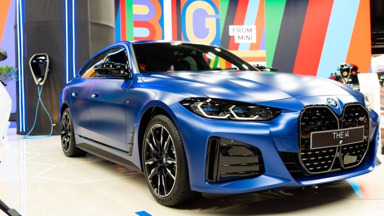 BMW dépasse maintenant Tesla : découvrez pourquoi les conducteurs américains abandonnent leurs Tesla