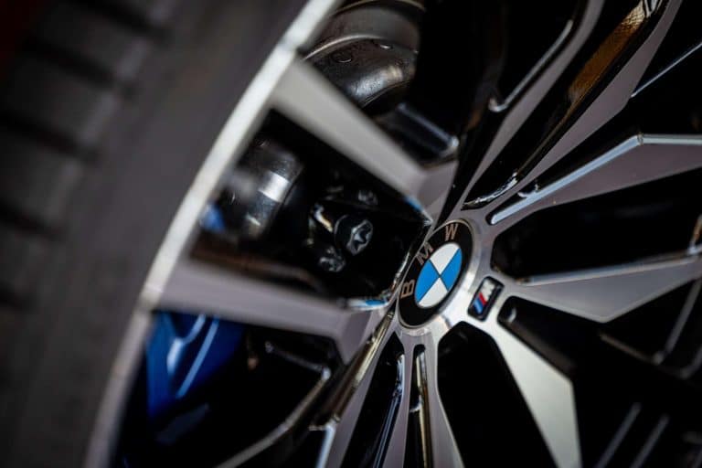 Ce que vous devez savoir sur cette BMW série 1 à trois cylindres à un prix surprenant : un tournant pour les amateurs de voitures