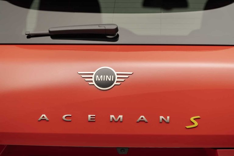 Découvrez avant tout le monde : le MINI Aceman JCW électrique, ses spécifications et photos inédites