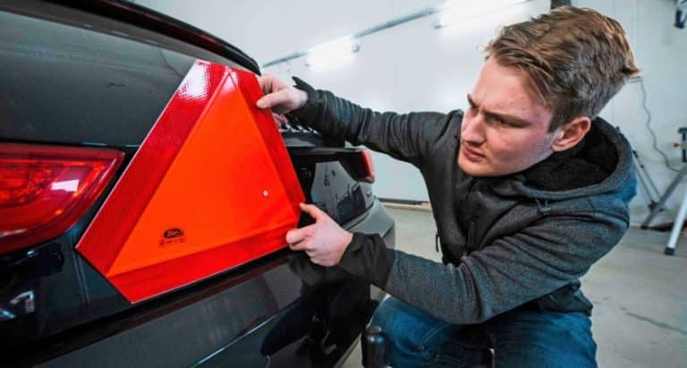 Les ados suédois s’attaquent aux BMW : cette pratique clandestine qui inquiète les autorités et fascine le pays