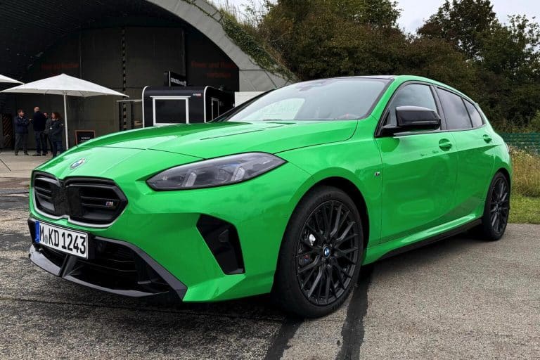 Découvrez la BMW 1er F70 en signal green : une couleur qui ne passera pas inaperçue