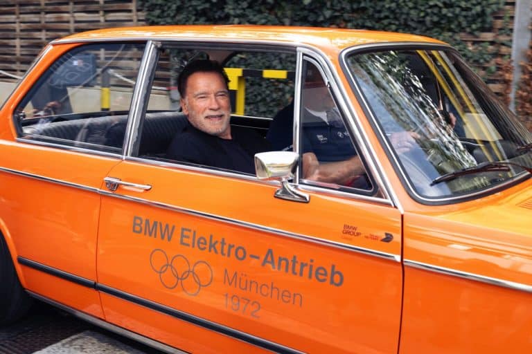 Arnold Schwarzenegger prend les commandes chez BMW : l’usine de Steyr change radicalement son fonctionnement