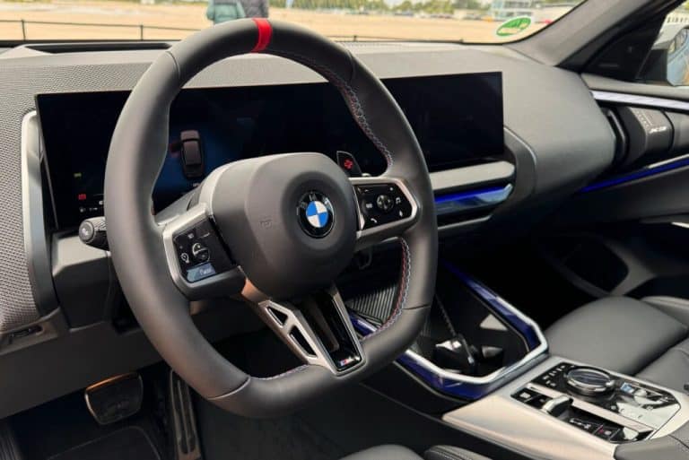 Plongez sous le capot du nouveau BMW X3 G45 : quand puissance et design s’allient pour repousser les limites