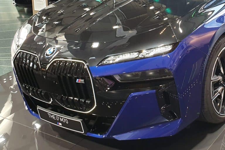 BMW i7 M70 : l&rsquo;incroyable révélation de la double teinte qui va vous surprendre