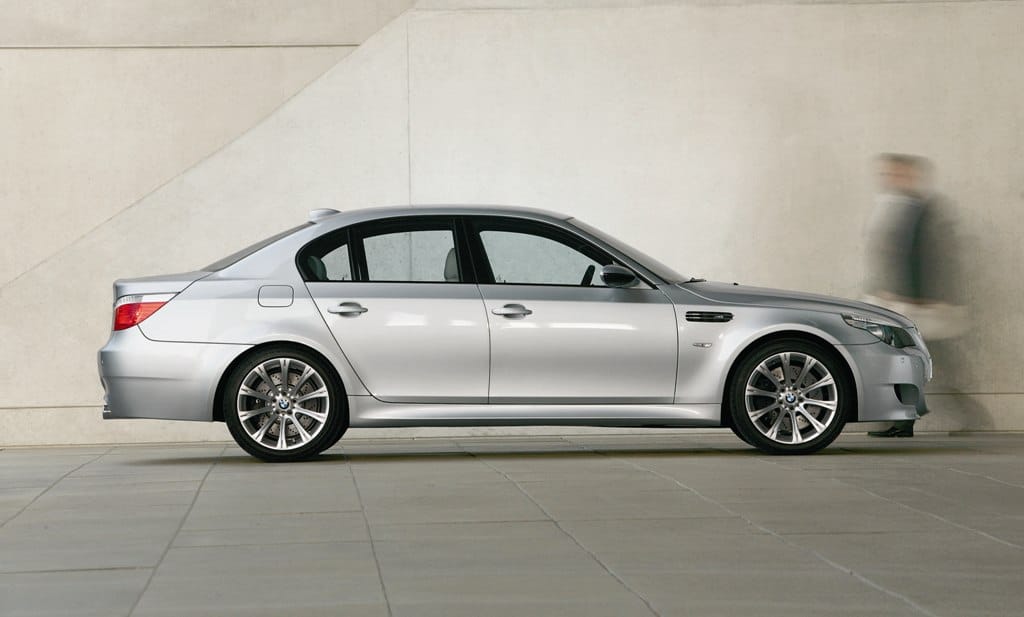 BMW M5 E60 reconstruit par Jason Cammisa : la voiture mythique que tout le monde veut conduire mais qui cache un danger inattendu