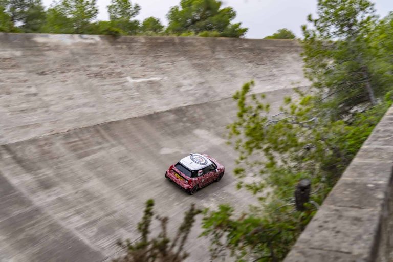 Fuite explosive : la Chine dévoile les secrets de la MINI Cooper JCW avant son lancement officiel