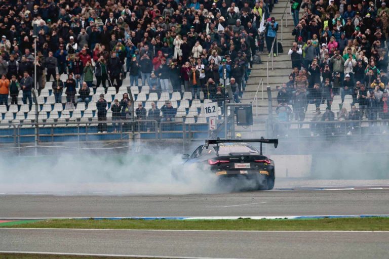 Découvrez comment la victoire de Mirko Bortolotti a transformé la DTM 2024