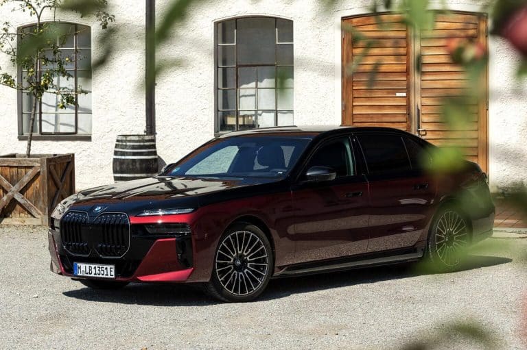 Découvrez cette nouvelle version BMW Sport Pro : une combinaison saisissante de luxe et de puissance qui va vous éblouir