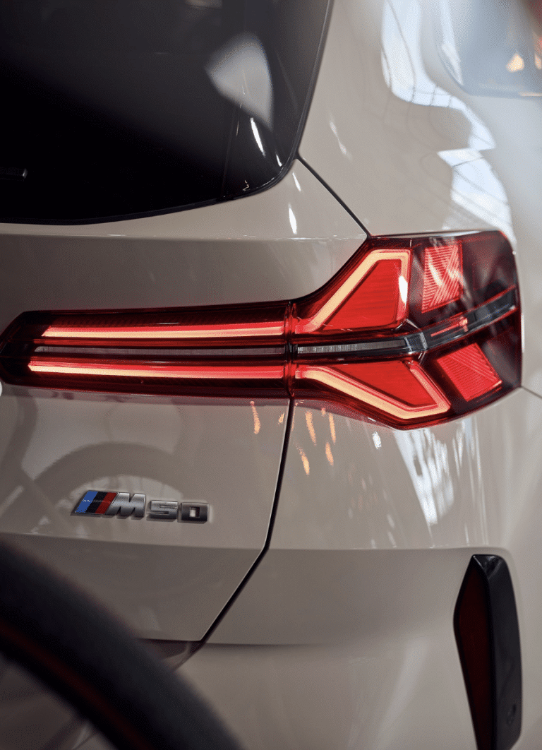 Ce SUV de luxe transforme l’aspect pratique avec un accessoire surprenant et indispensable