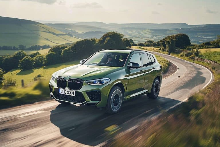 Ce BMW XM en Isle of Man Green dévoile un style audacieux qui va instantanément captiver tous les regards