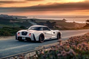 Découvrez la Morgan Plus Six Pinnacle : une Retraite Majestueuse et Audacieuse