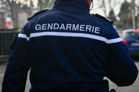Au volant de la BMW de sa cliente, il se fait flasher à 178 km/h : l’histoire qui fait scandale