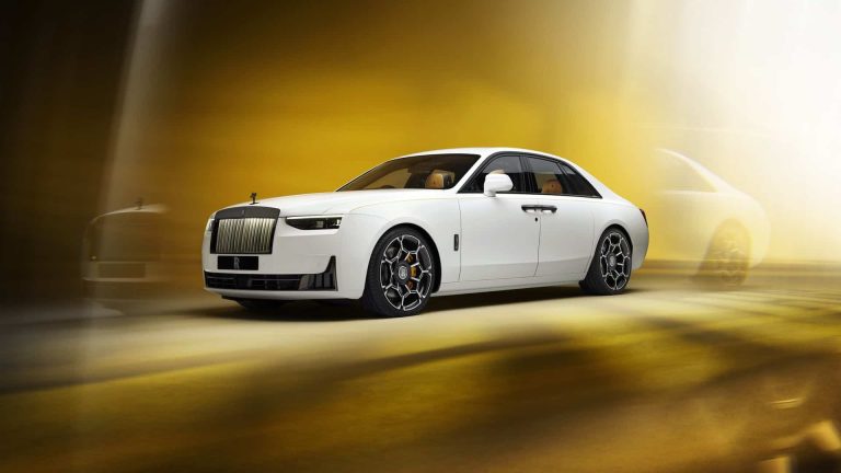 Découvrez le secret derrière la fascinante Rolls-Royce Ghost Black Badge 2025 et son prix exorbitant