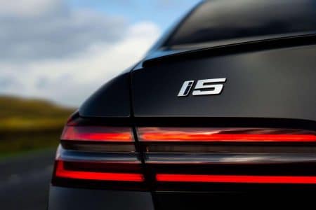 Cette BMW i5 de la Neue Klasse promet 30% d&rsquo;autonomie en plus et une révolution technologique avant 2030