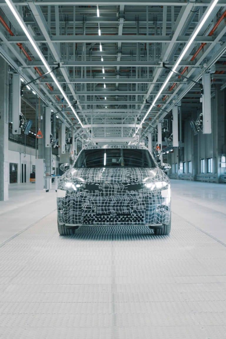 BMW iX3 2026 : avec 800 km d’autonomie, cette électrique s’annonce comme un véritable tournant historique