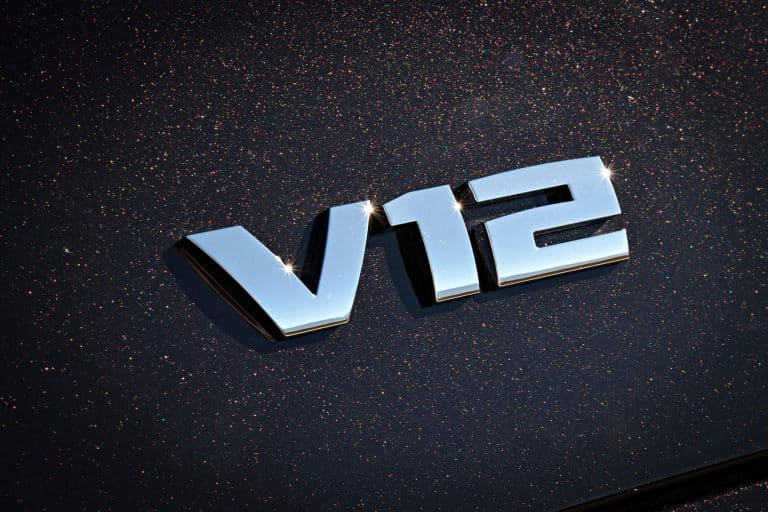 Cette BMW M760i, ultime V12 noir, pourrait bien être la perle rare que tous les collectionneurs s&rsquo;arrachent