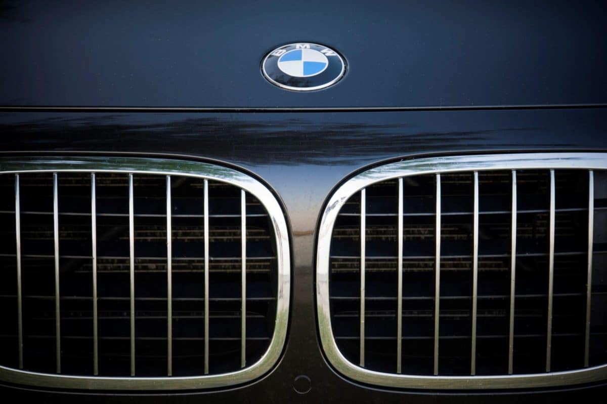 BMW marque l’histoire avec l’annonce d’un nouveau véhicule révolutionnaire qui redéfinit la mobilité du futur Cette révolution BMW : un véhicule à hydrogène en 2028, fruit d’une alliance avec Toyota, bouleverse l’automobile
