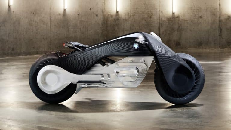 Cette moto BMW du futur promet zéro chute : découvrez la Vision Next 100, un bijou de technologie élancé et sécurisant