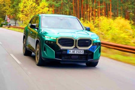 BMW écrase la concurrence : 2,2 millions de voitures vendues en 2024, Mercedes et Audi à la traîne