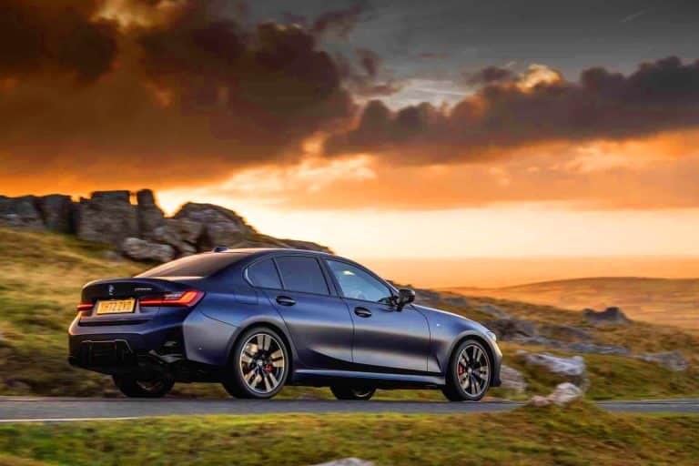 BMW électrise 2024 : 368 523 voitures électriques propulsent la marque malgré une baisse globale de 2,3 %