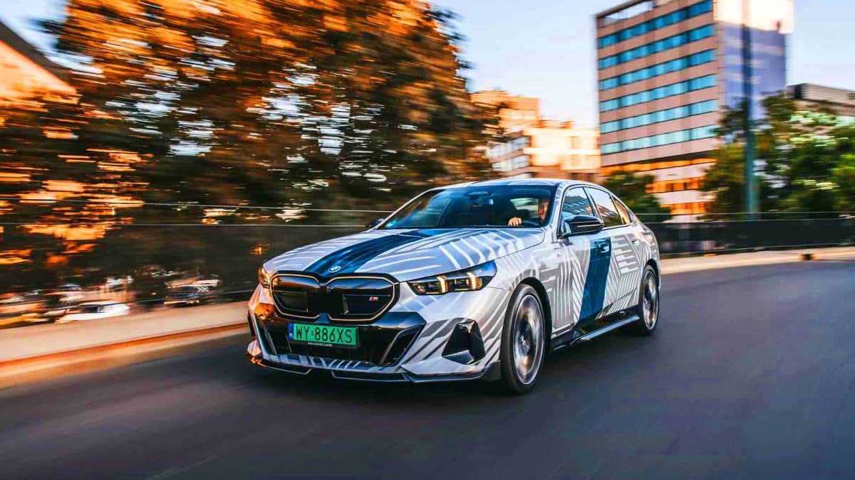 BMW révolutionne le futur : près d&rsquo;1 voiture sur 4 électrifiée en 2024, une percée historique dans l&rsquo;automobile