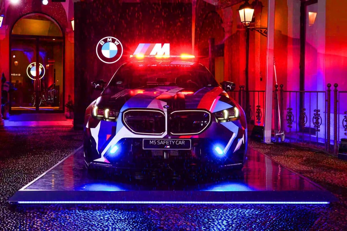 Puissance et prestige : la BMW M5 Touring devient la Voiture de Sécurité officielle du MotoGP, une fierté pour les passionnés du monde entier. Ce break de BMW M5 Touring s’impose en MotoGP : découvrez le nouveau roi des Safety Cars 2025