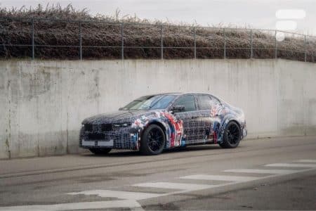 Cette BMW électrique déchaîne 4 moteurs pour écraser les thermiques et redéfinir la vitesse à 1000 chevaux