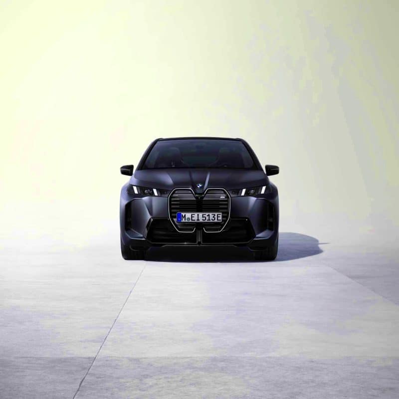 Cette BMW iX M70 de 2026 atteint 302 miles d&rsquo;autonomie et 650 chevaux : le SUV électrique qui bouleverse tout