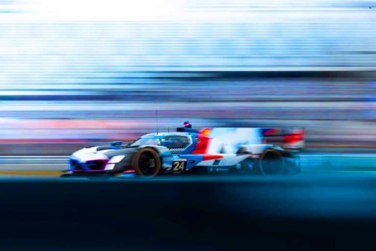 BMW M Motorsport lance 2025 en beauté : une pole historique aux 24 Heures de Daytona qui révolutionne leur programme LMDh