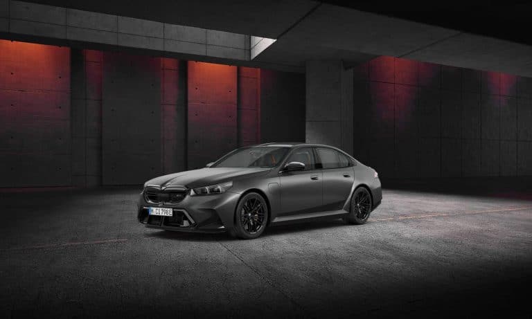 Peinture mate et technologie de pointe : la BMW M5 2025 révolutionne le design des berlines sportives comme jamais auparavant
