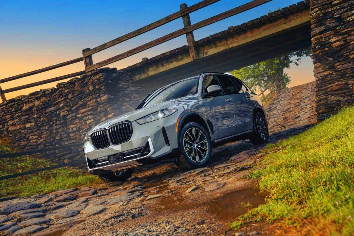 Cette BMW X5 Anniversaire : des pneus off-road exclusifs qui posent question chez les concessionnaires