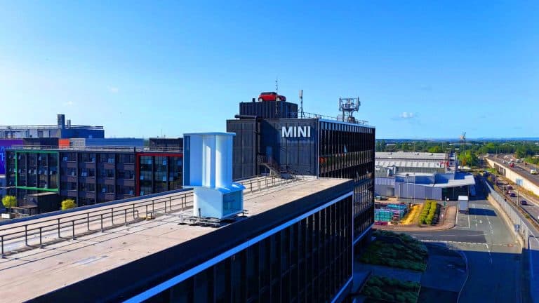 BMW teste cette éolienne sans pales au MINI Plant d’Oxford : une innovation futuriste qui pourrait changer l’avenir de l’énergie