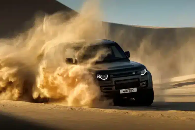 Avec 635 ch et un moteur BMW, ce Defender réinvente le luxe tout-terrain et écrase le mythique Classe G