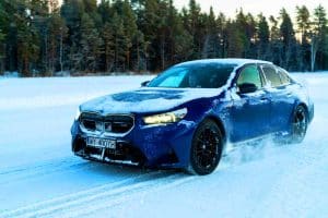 BMW M5 : ce mastodonte de 2 435 kg fait trembler le monde automobile avant même d&rsquo;avoir pris la route