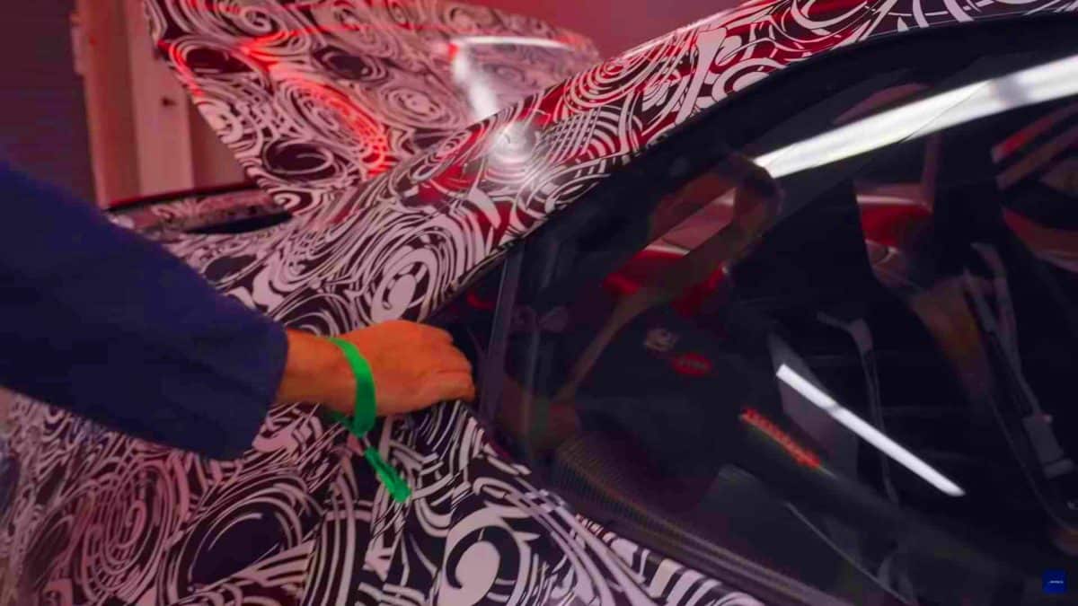 BMW révolutionne le design : la Hofmeister kink se transforme en poignée de porte, un pas de géant vers l&rsquo;avenir automobile