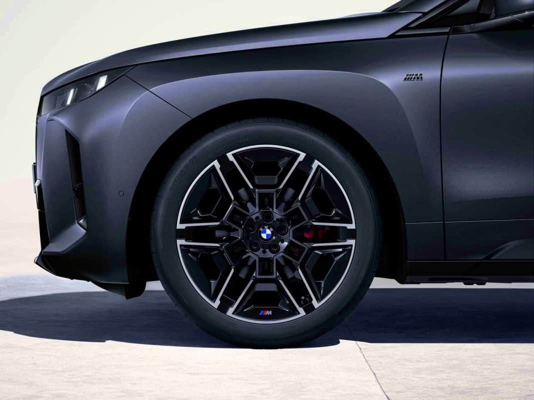 BMW révolutionne l&rsquo;Europe : un kit de réparation remplace la roue de secours pour parcourir 200 km en toute sécurité