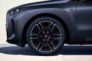 BMW révolutionne l&rsquo;Europe : un kit de réparation remplace la roue de secours pour parcourir 200 km en toute sécurité