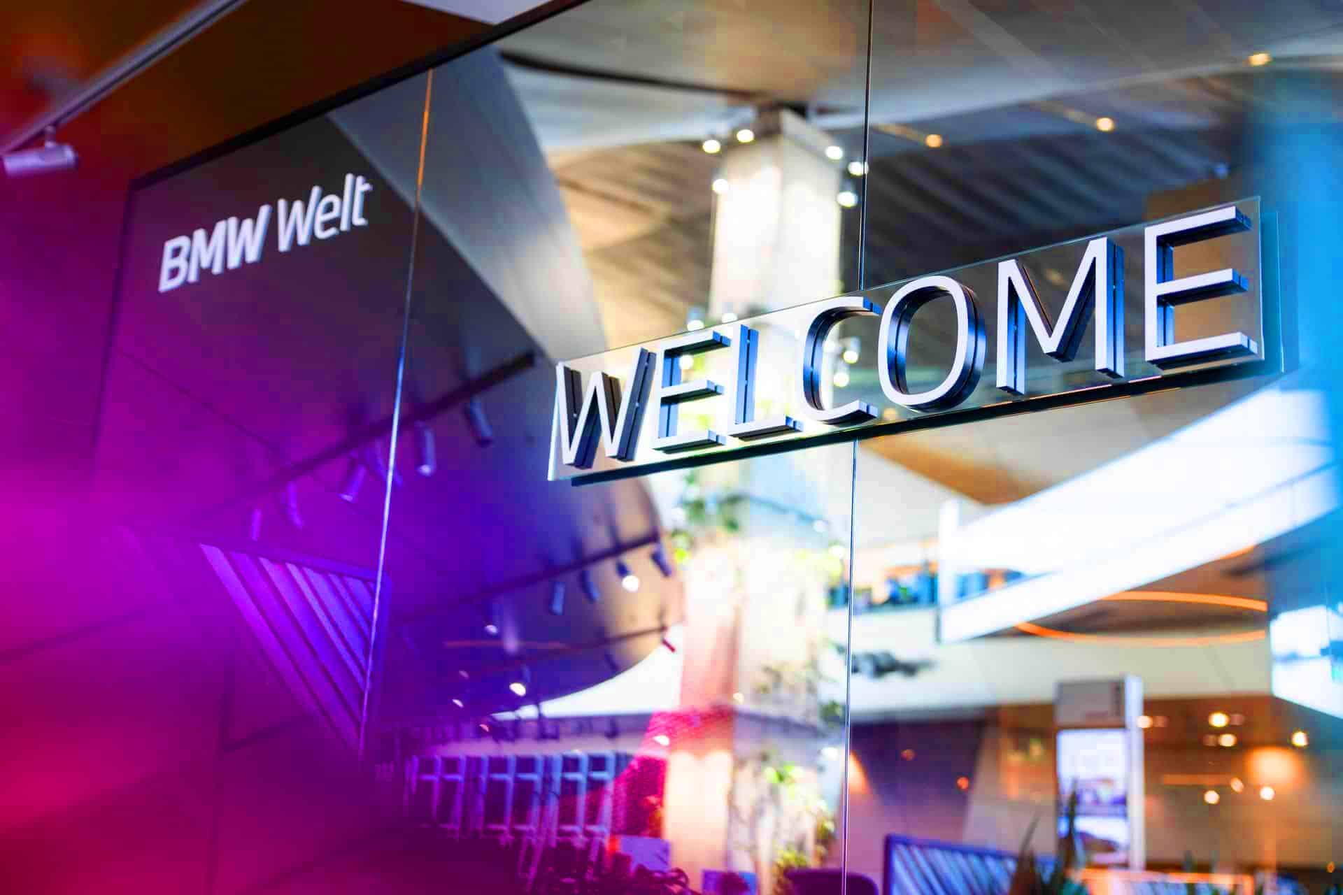 BMW Welt se réinvente : nouvelle appli et design intérieur repensé pour une expérience futuriste