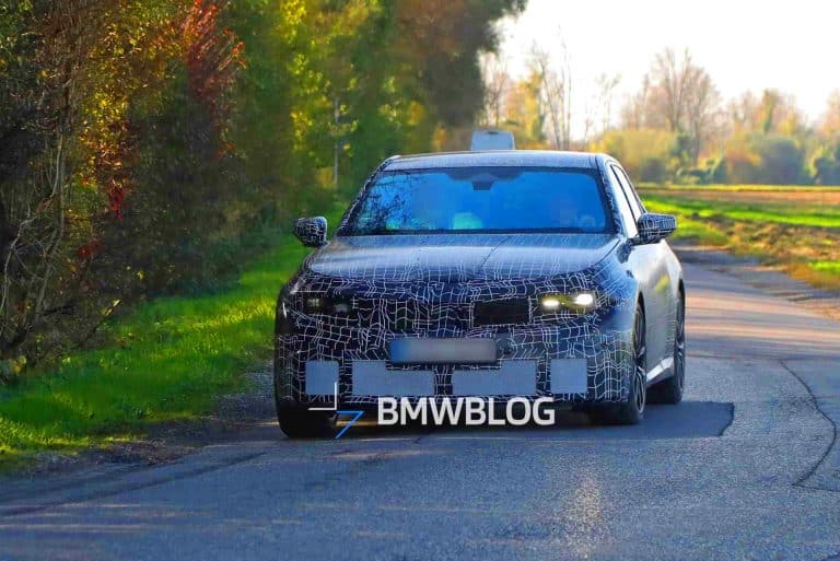 Cette BMW 3 Series 2027, aussi futuriste qu&rsquo;un concept-car, promet un duel épique entre moteur thermique et électrique