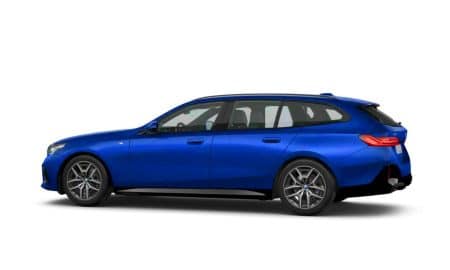 Cette BMW 523i Touring débarque au Japon avec seulement 188 chevaux : un break de luxe à contre-courant !