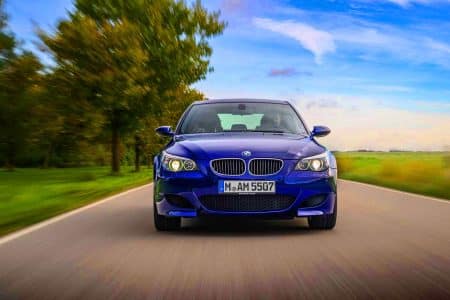 Cette BMW M5 E60 : un V10 audacieux et révolutionnaire qui a redéfini la performance automobile il y a 20 ans