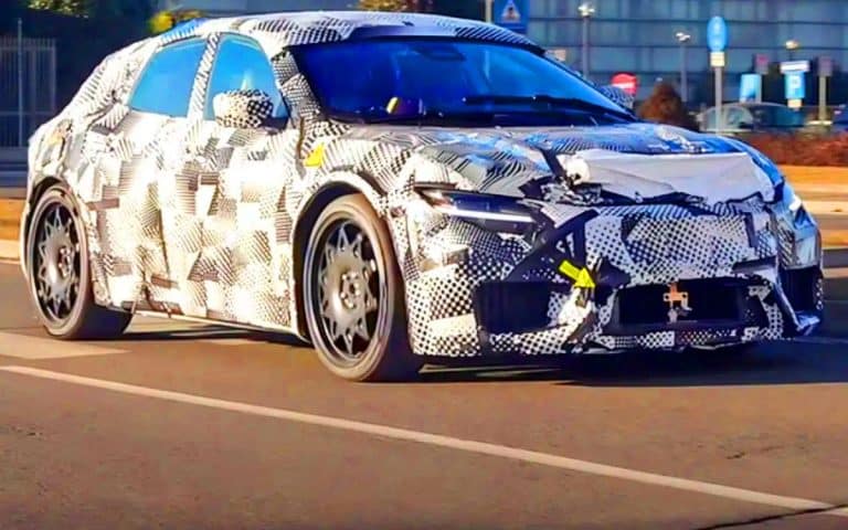« Personne ne veut ça chez Ferrari » : le premier bolide électrique de la marque divise avec son faux rugissement moteur et son design controversé