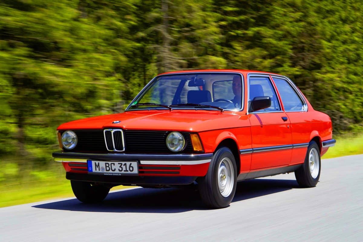 Cette légende méconnue : la BMW E21, le précurseur qui a vendu 1,3 million d&rsquo;exemplaires en 6 ans, défie le temps
