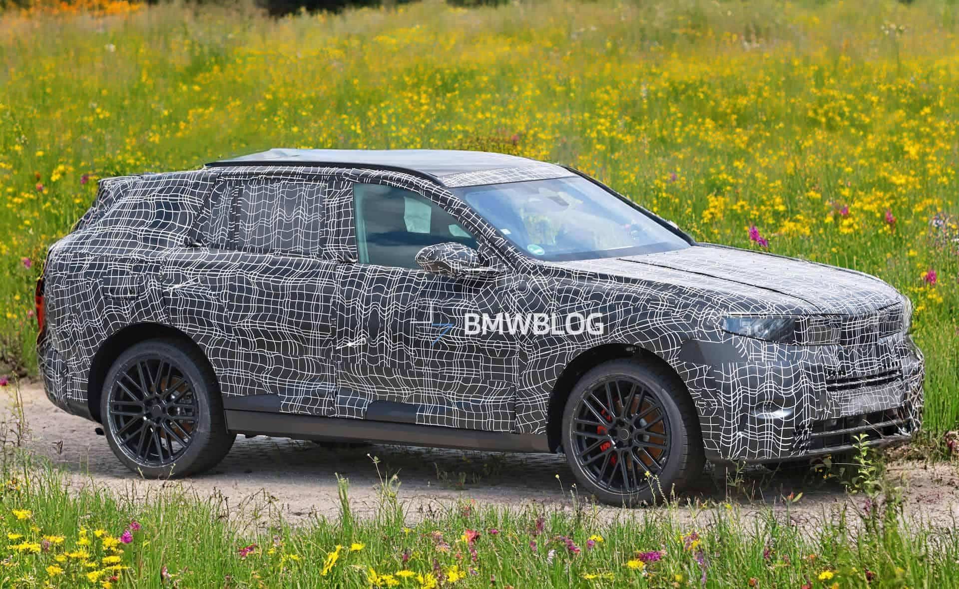 BMW iX5 G65