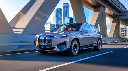 « Une BMW électrique à 4 moteurs » : la Neue Klasse promet des performances inédites, de la citadine au monstre de puissance