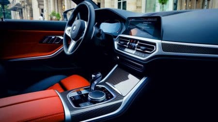 BMW défie les sceptiques : cette voiture mythique conserve son emblématique boîte manuelle